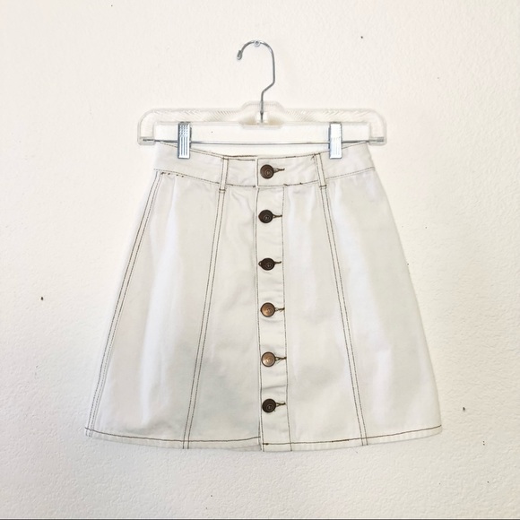 5 for $25 ⭐️ High Rise White Denim Skirt - Picture 3 of 6